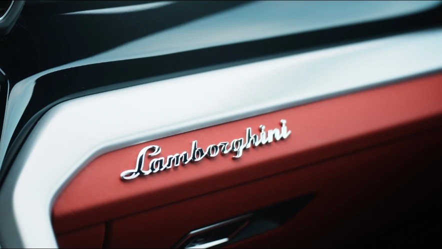 2020 Lamborghini Urus thumbnail 4